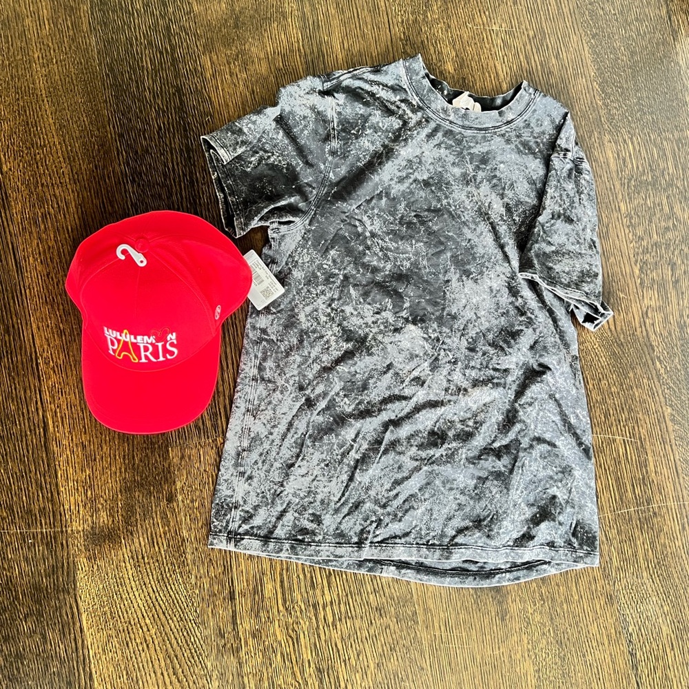 Lululemon NEW Paris cap and tie-die t-shirt.